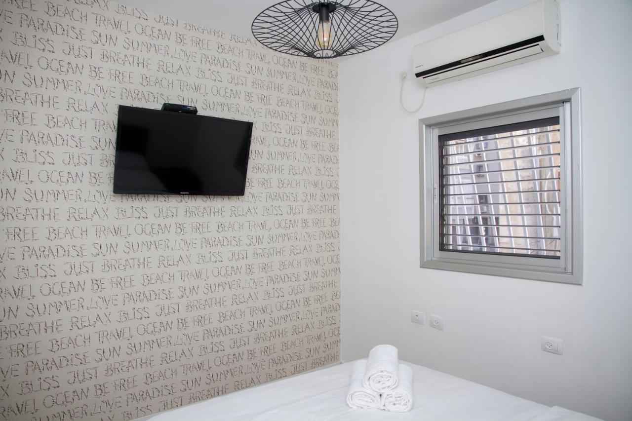 Apartment Etsel Бат Ям Екстериор снимка