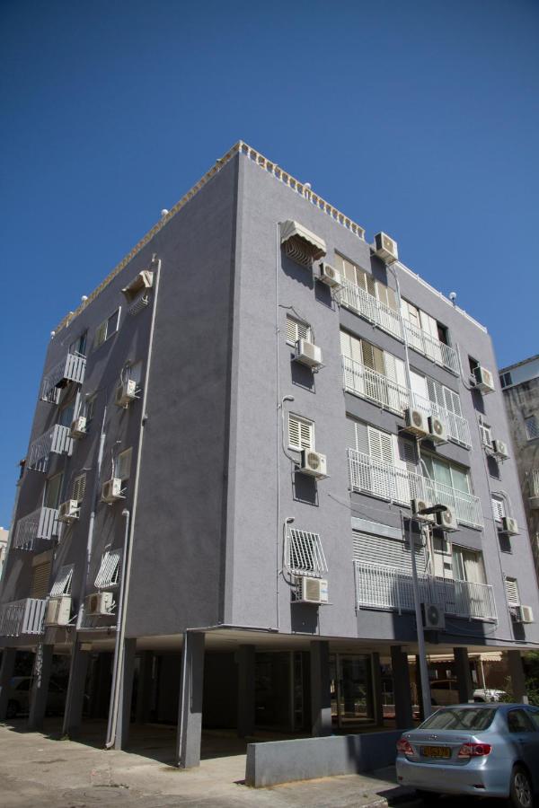 Apartment Etsel Бат Ям Екстериор снимка