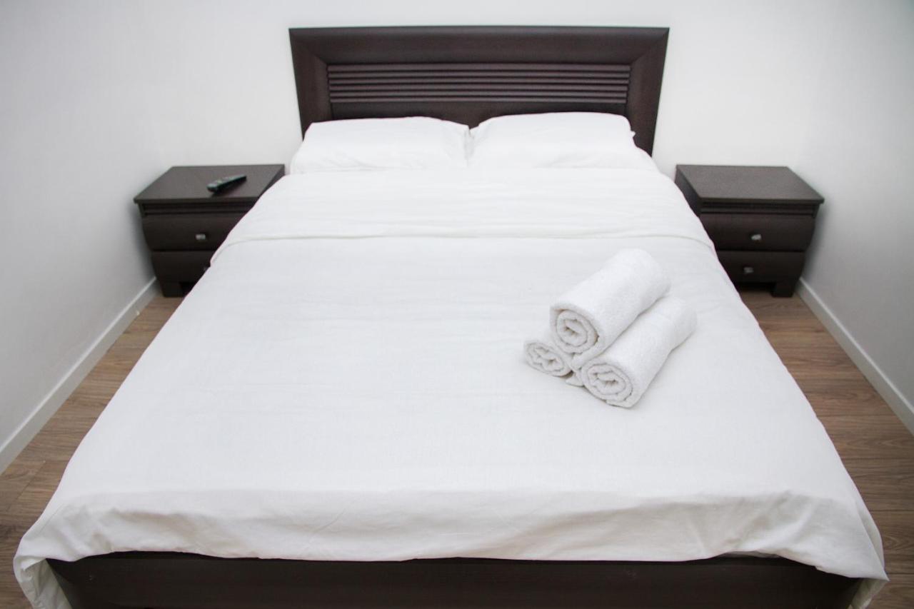 Apartment Etsel Бат Ям Екстериор снимка
