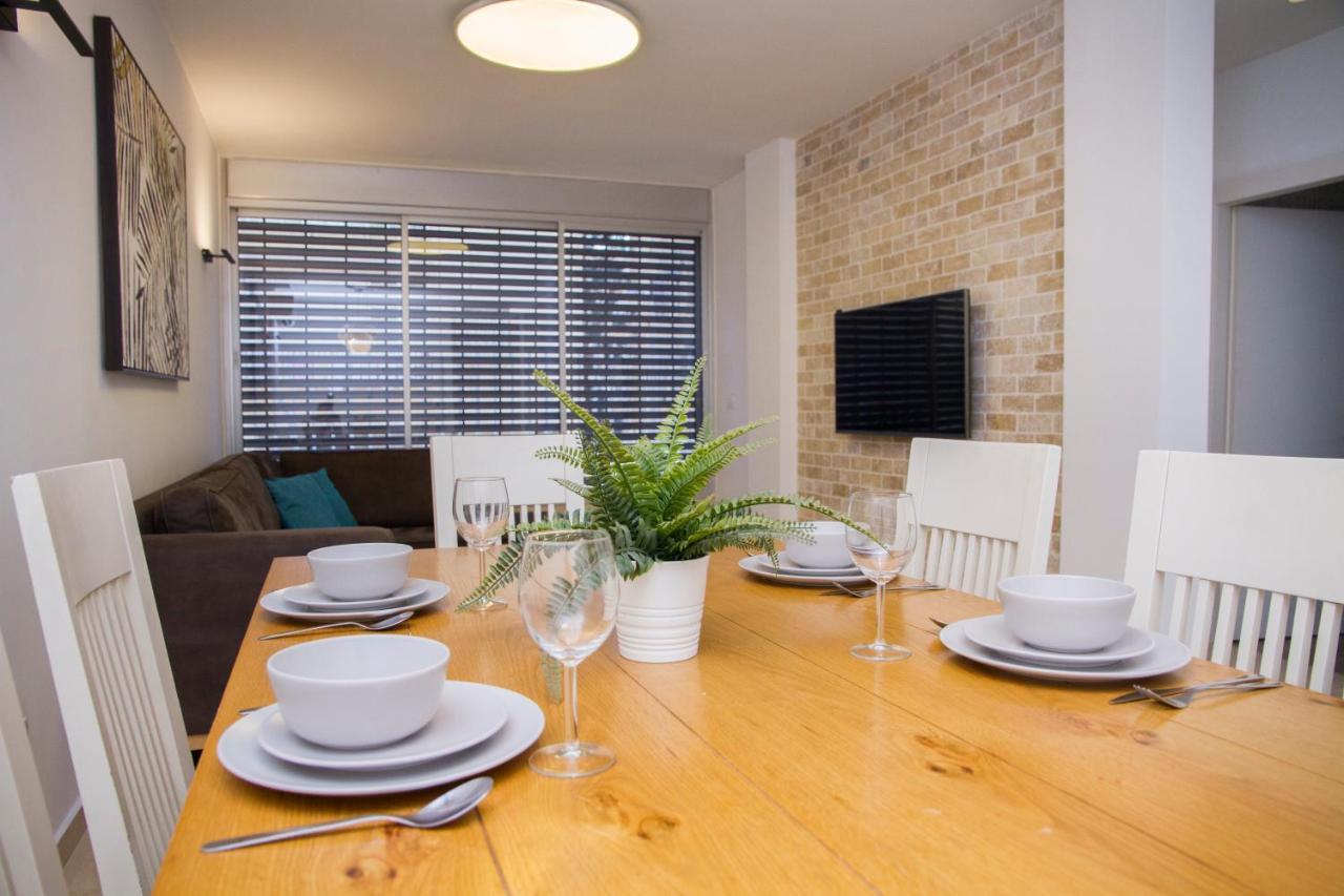 Apartment Etsel Бат Ям Екстериор снимка