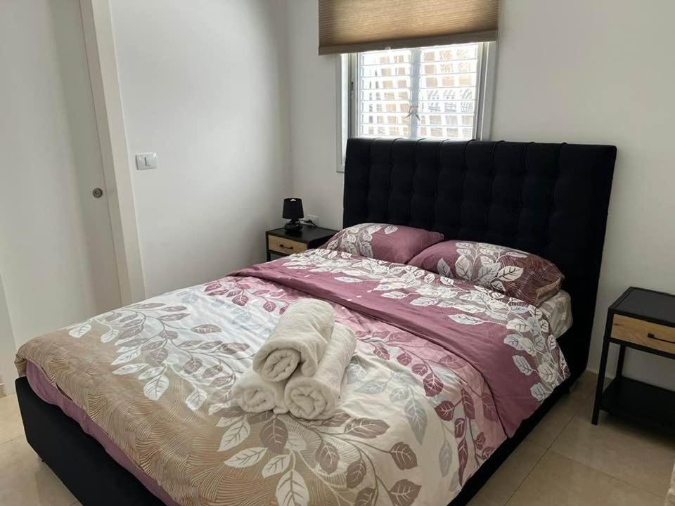 Apartment Etsel Бат Ям Екстериор снимка