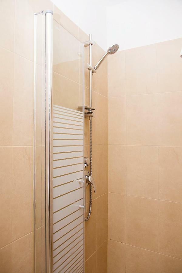 Apartment Etsel Бат Ям Екстериор снимка