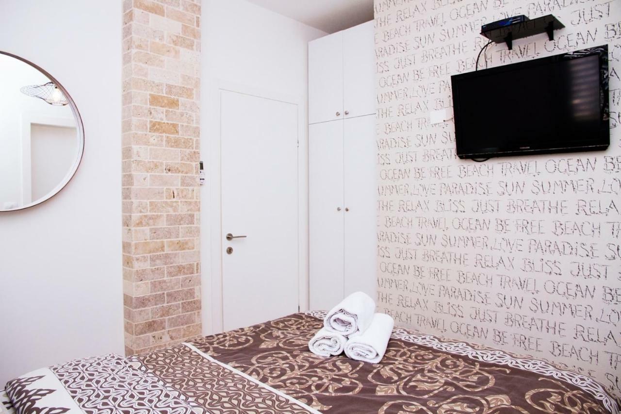 Apartment Etsel Бат Ям Екстериор снимка