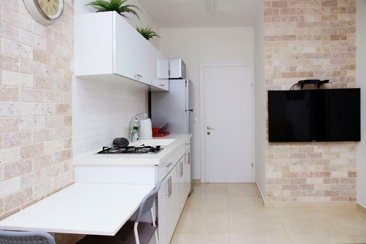 Apartment Etsel Бат Ям Екстериор снимка