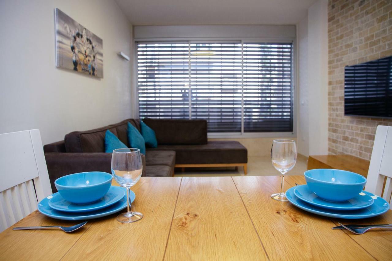 Apartment Etsel Бат Ям Екстериор снимка