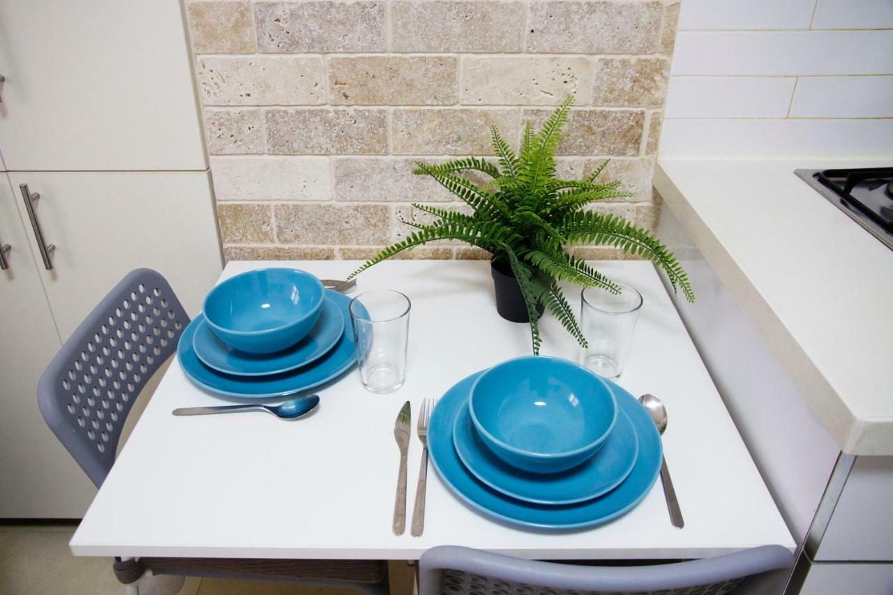 Apartment Etsel Бат Ям Екстериор снимка